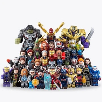 Superhero minifigures