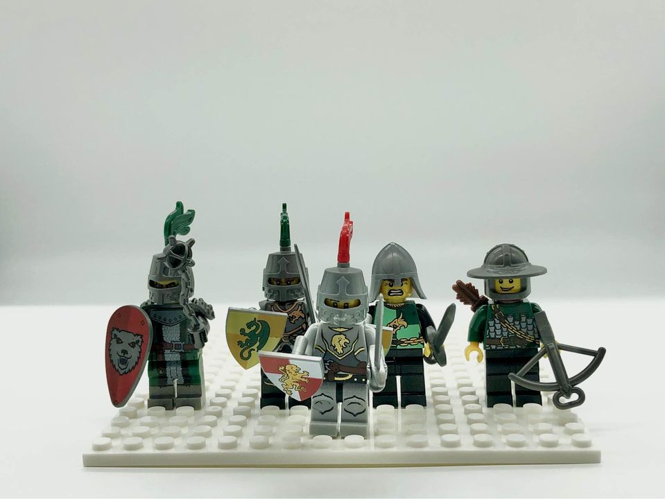 Medevil castle knight minifigure set figures custom lego building block figure